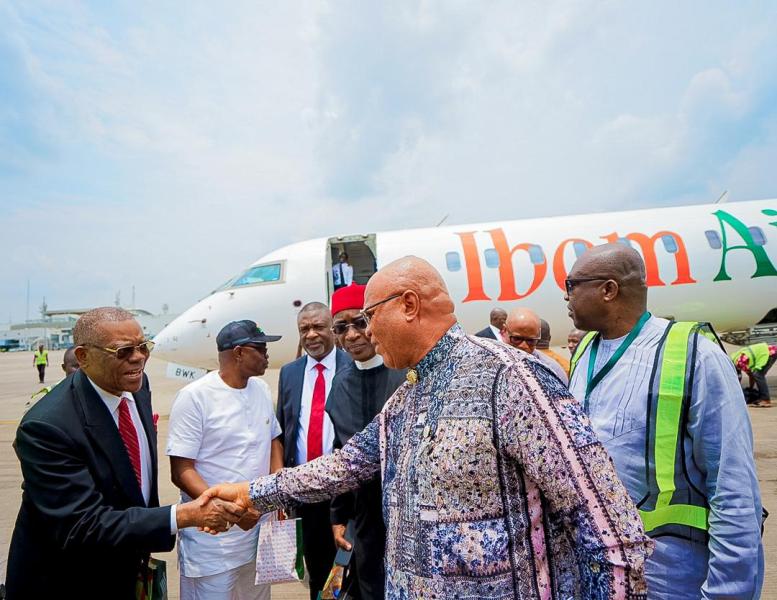 For The First Time, Akwa Ibom Governor Travels With Ibom Air