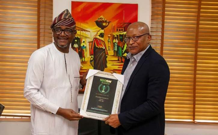 Arik Air Receives Best In-Flight Service Award 2023