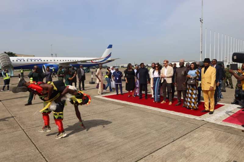 Prince Harry, Meghan Fly Air Peace As Onyema, Military, Others Welcome Couple