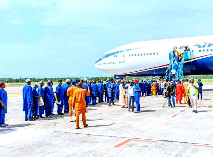 Air Peace Airlifts 315 Pilgrims In A First-Ever International Flight From Owerri