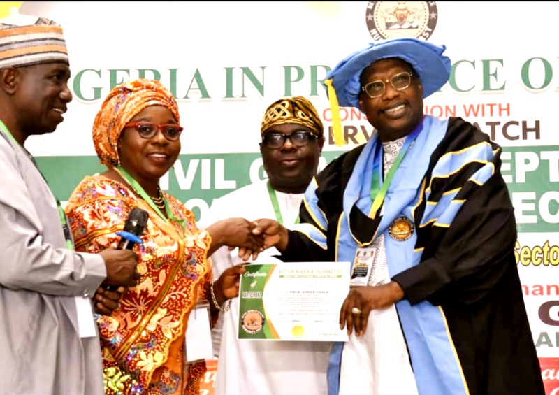 NAMA MD Bags Fellowship Award For Distinguished Leadership Conduct
