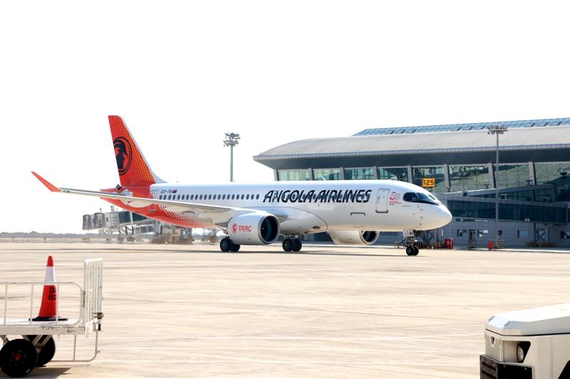 TAAG Angola Receives Third A220-300, Transfers Int’l Flights To Luanda New Airport