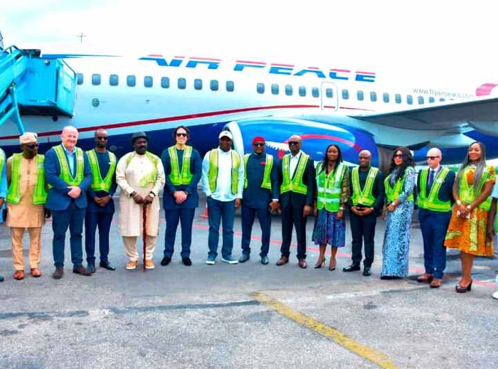Air Peace Receives A Dry-Leased B737-700NG From AerCap
