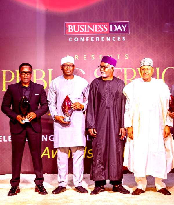 Aviation Minister, NiMET DG Win BusinessDay’s Excellence In Public Service Award