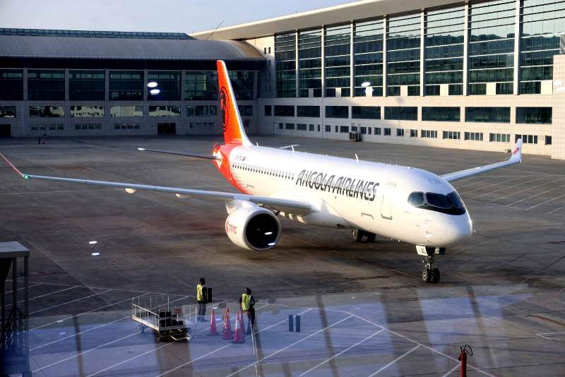 TAAG Receives Sixth A220-300, Strengthens Regional Connectivity