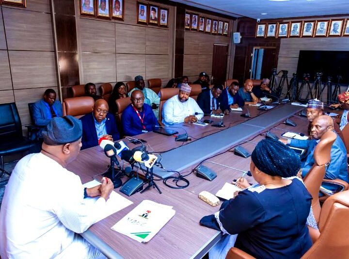 Aviation Minister Unveils Nigeria Leasing Company, Reaffirms Government Commitment To Supporting Local Airlines