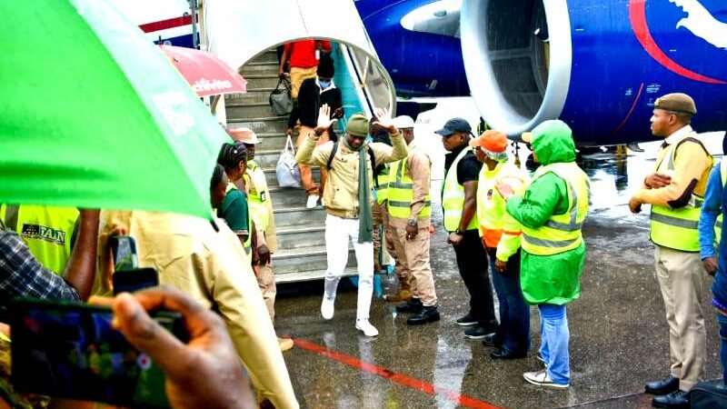 Air Peace Completes Second Humanitarian Evacuation From South Africa, Brings Home 271 Nigerians
