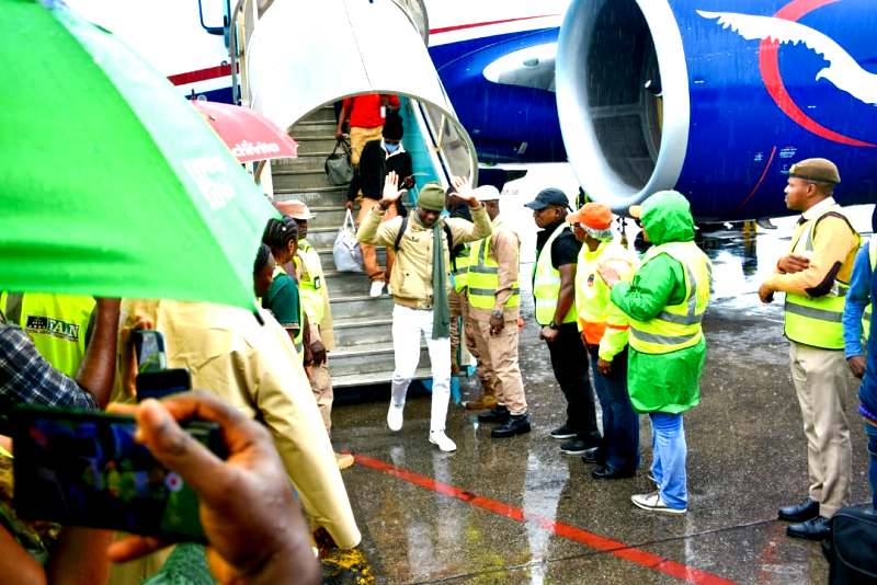 Air Peace Completes Second Humanitarian Evacuation From South Africa, Brings Home 271 Nigerians